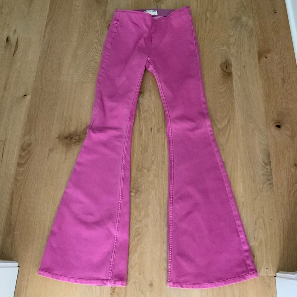 Lowest price ever 🫶FREE PEOPLE Penny Pull-On Flare Jeans - Pink - Picture 2 of 7